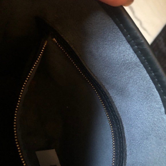 ⭐️ Louis Vuitton Epi Bucket PM Bag - Picture 10 of 15